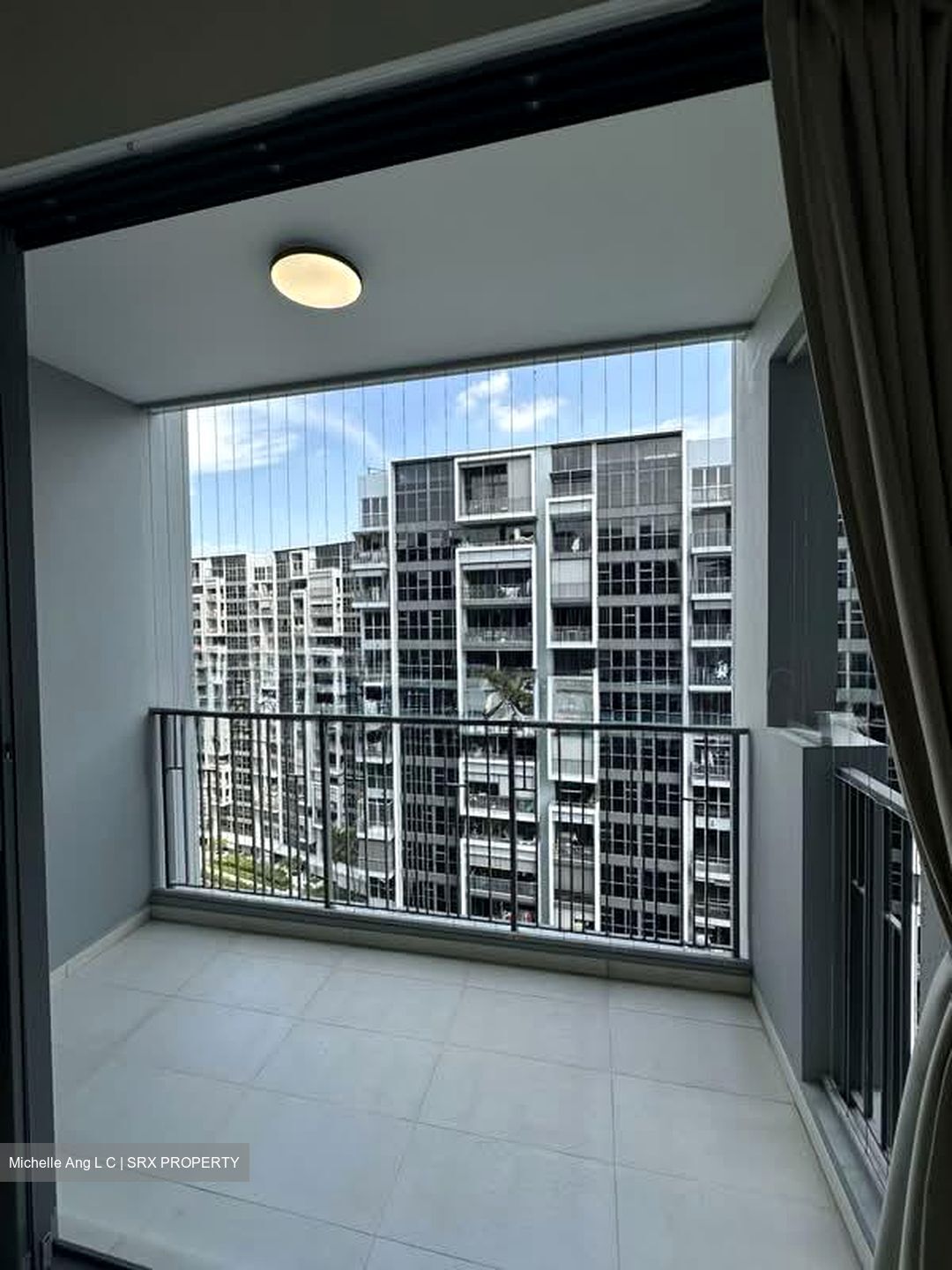 Prive (D19), Condominium #588237461